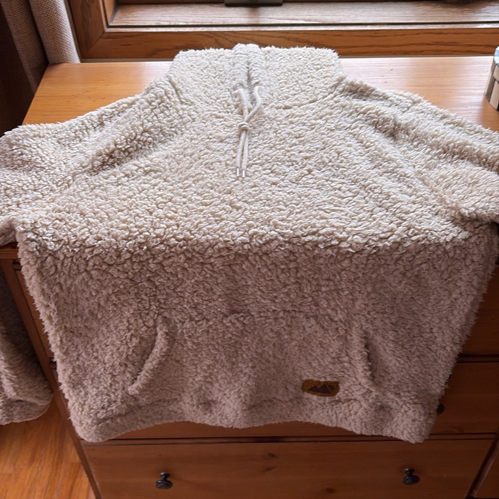 Burly fleece hoodie, men’s size large, cream color